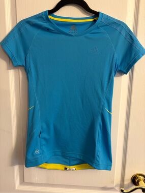 adidas Supernova Teal-Blue Women’s Active Short Sleeve Tee with Yellow Accents